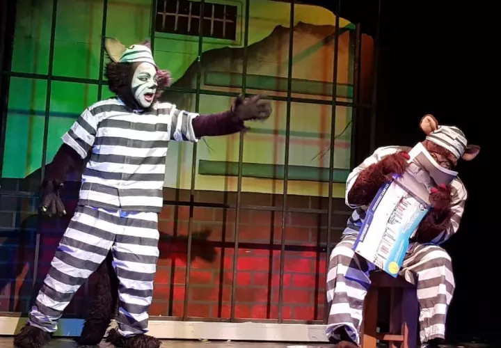 Escena de 'Los tres cerditos rumbo a los carnavales', en Teatro La Estación. Foto: Cortesía.