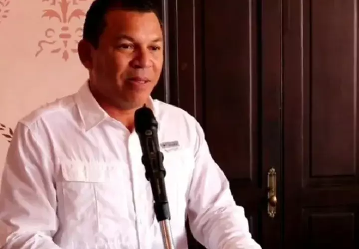 Luis Casis, reportero gráfico. Instagram