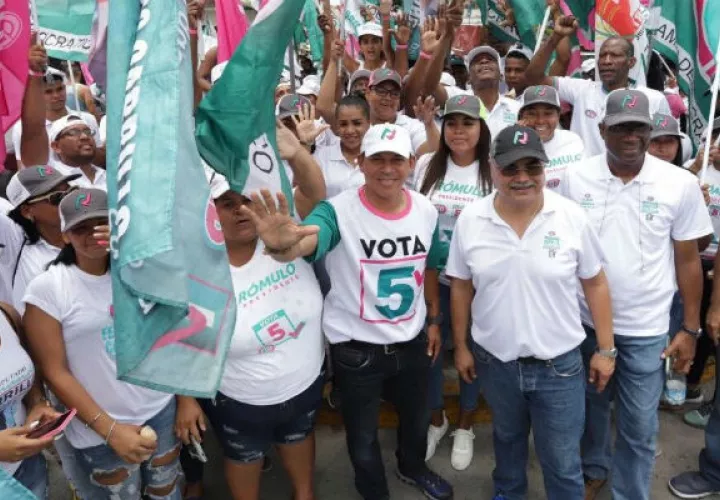 Luis Casís continuará en estas semanas sus recorridos por diversas regiones de Panamá.