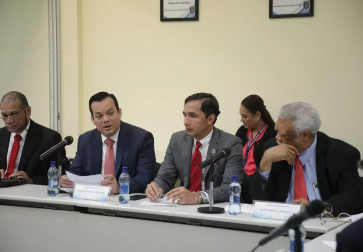 Hasta el momento 65 abogados han presentado sus documentos para aspirar a un cargo como magistrado del supremo panameño. Foto: Víctor Arosemena.