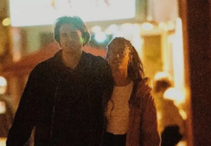 Malia Obama y su novio. Foto: Instagram