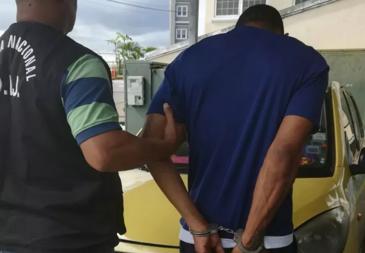 El sujeto que arrastró por los cabellos a una mujer en San Miguelito fue capturado el 11 de julio de 2018. 