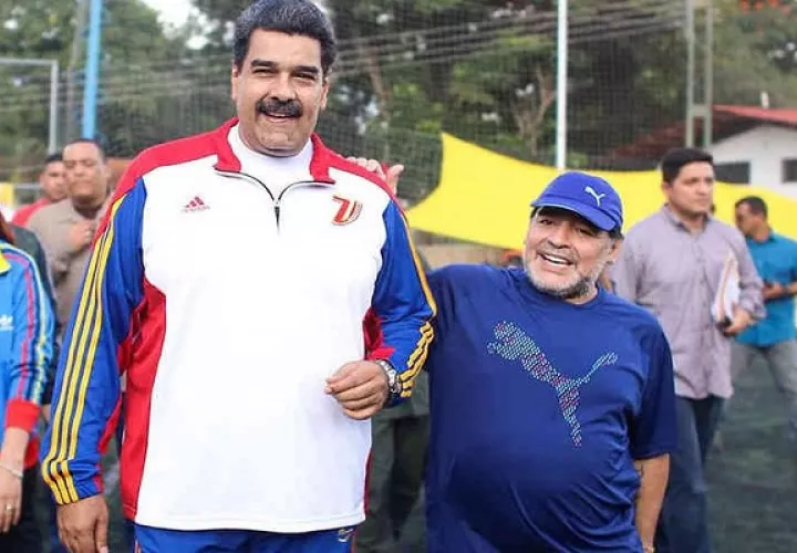 Maradona junto a Maduro.