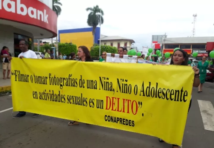La marcha se desarrolló con el fin de crear conciencia de que hay que proteger a los niños de los abusadores. Foto/Thays Domínguez