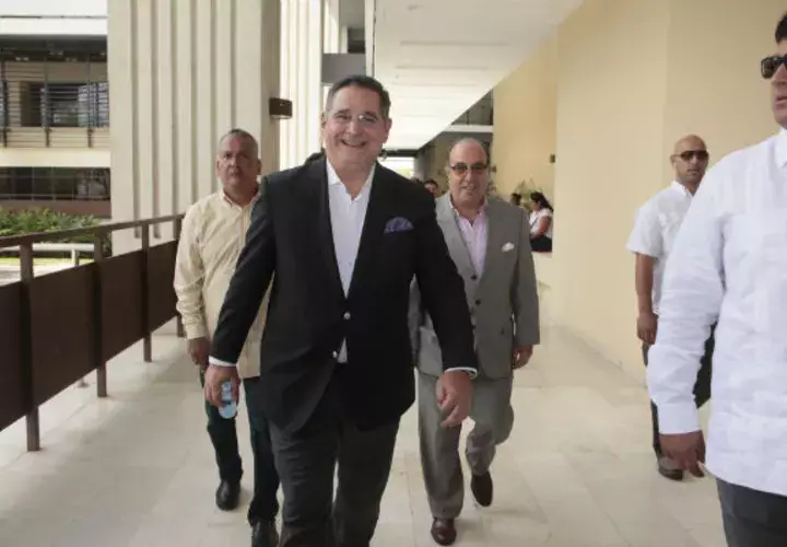 Marco Ameglio, candidato presidencial por la libre postulación.