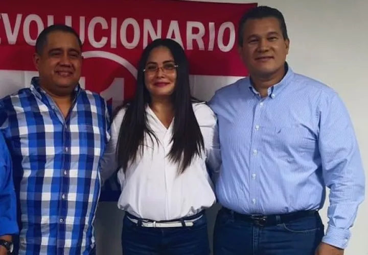 Marcos Castillero (izq.), Zulay Rodríguez y Quibián Panay son los candidatos que postuló la bancada del PRD. 
