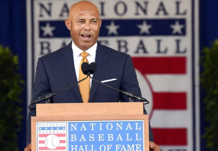 Mariano Rivera fue el último que habló en la ceremonia de inducción al Salón de la Fama. Foto AP