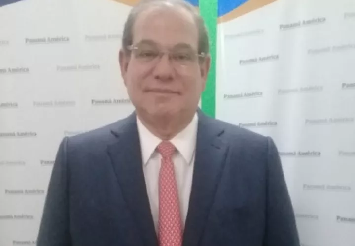 Mario Vega, especialista en medicina reproductiva de Panamá Fertility.