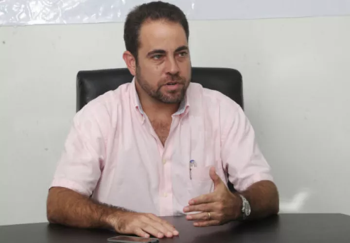 Mario Etchelecu es el segundo vicepresidente del Partido Panameñista. 