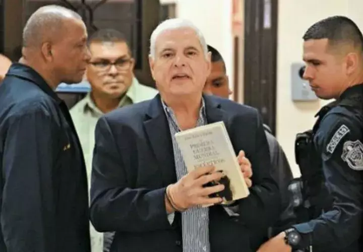  Abogados del expresidente Ricardo Martinelli esperan fallo sobre declinación de la Corte Suprema. Foto: Panamá América.