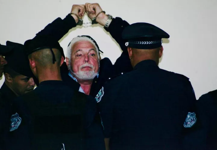"La tortuga psicópata me quiere mantener preso", la carta del expresidente Ricardo Martinelli. Foto: Víctor Arosemena.