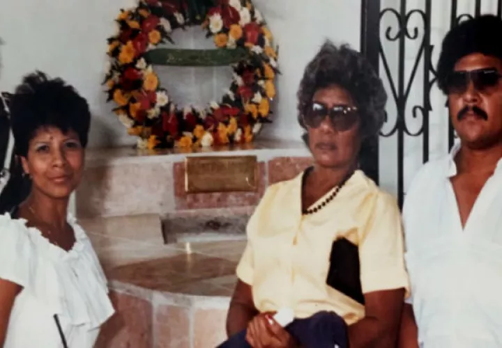 Familiares colonenses recuerdan a Maritza Alabarca. Cortesía