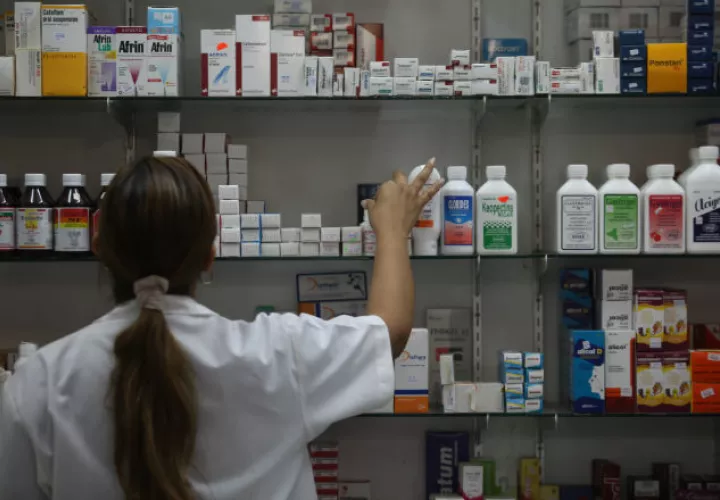 Los consumidores se quejan del alto costo de los medicamentos en Panamá.
