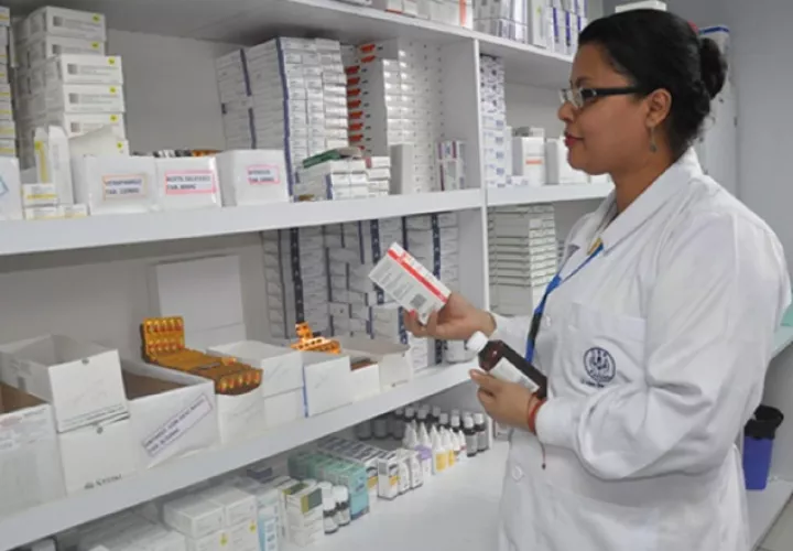 El gobierno de Cortizo busca dotar en 95% las farmacias de las entidades públicas de salud. Foto de archivo