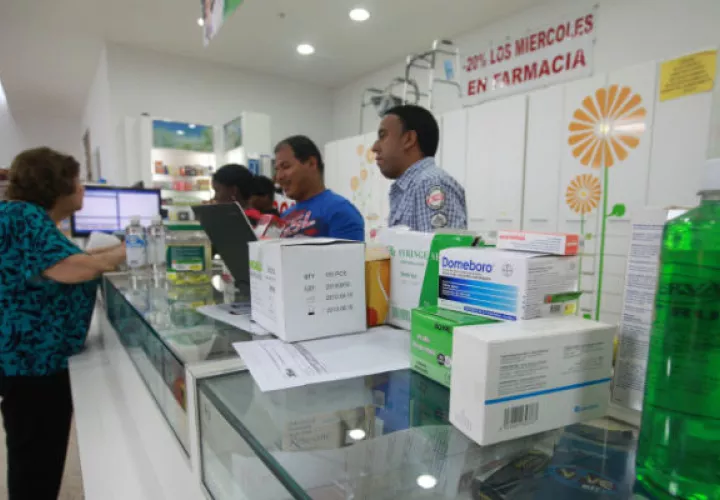 El índice de precios al consumidor refleja que los medicamentos subieron de diciembre de 2017 a diciembre pasado un 0.6% y las consultas médicas un 1.7%. Foto: Archivo