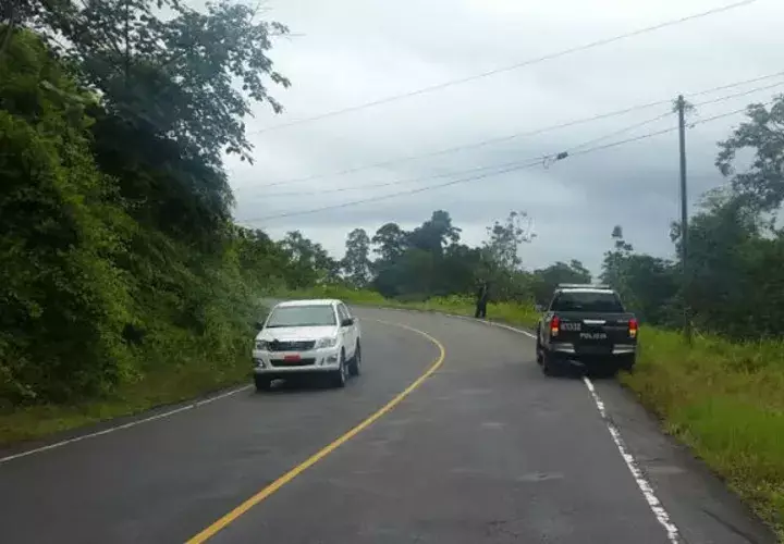 Carretera de Changuinola por donde deben pasar los pacientes en ambulancias.Foto: Leonardo Machuca