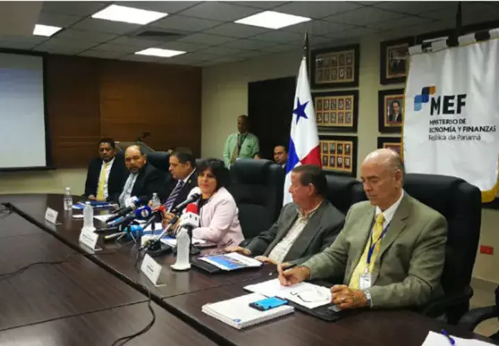En febrero autoridades del MEF y Gafi se reunieron en Panamá. Cortesía MEF