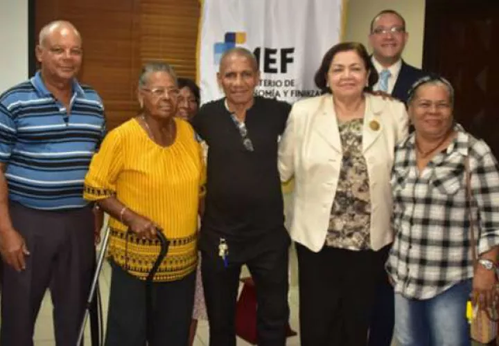 El bono de $100 para los jubilados es parte del compromiso adquirido por el presidente de la República, Laurentino Cortizo.