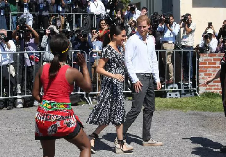 Meghan Markle y Enrique.  EFE