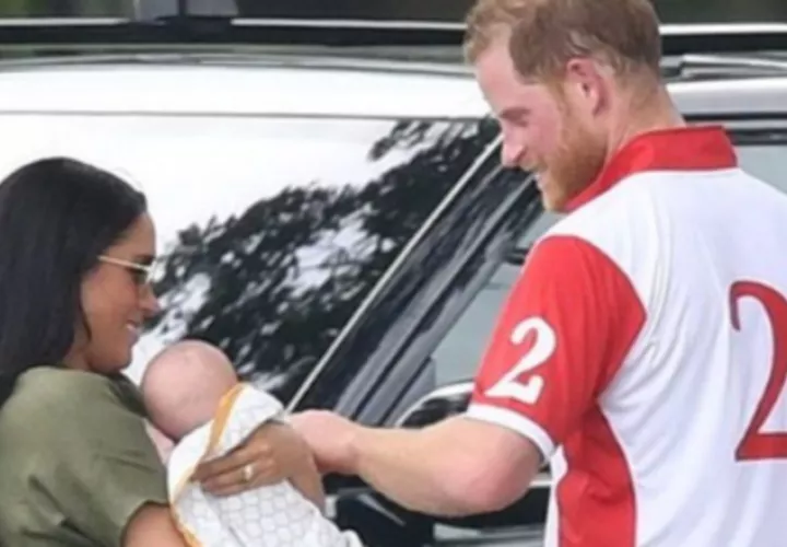 Meghan y Harry junto a Archie, quien tuvo una conducta ejemplar. Estuvo tranquilo..  Foto: Instagram
