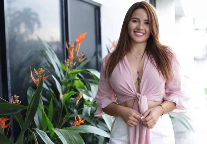 Melissa Acosta en su visita a Grupo Epasa Aurelio Herrera