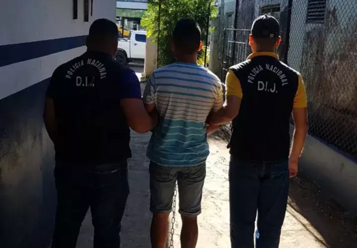 Cristian Josué Herrera, también está presuntamente implicado en un caso de femicidio, secuestro y violación contra la menor Rosa María Robles. 