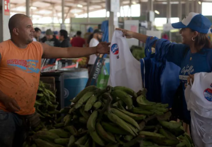 Conocieron y compraron productos nacionales.
