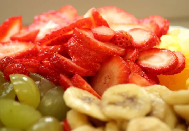 Las frutas son una buena opción.  Cortesía