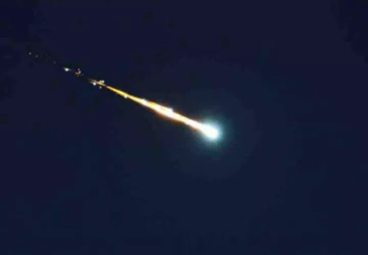 Chiricanos preocupados por caía de un meteorito en del mar. Foto: Redes Sociales.