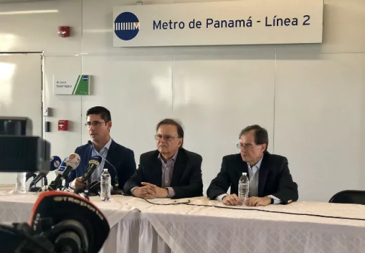 La conferencia de prensa la dirigió el presidente del Metro de Panamá, Roberto Roy.