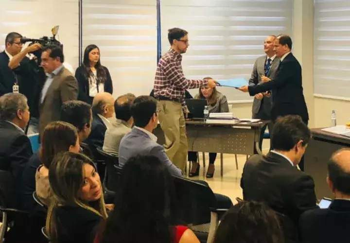 A partir del 6 de noviembre, los consorcios participantes tienen 5 días hábiles para hacer observaciones a los informes técnico y económico.
