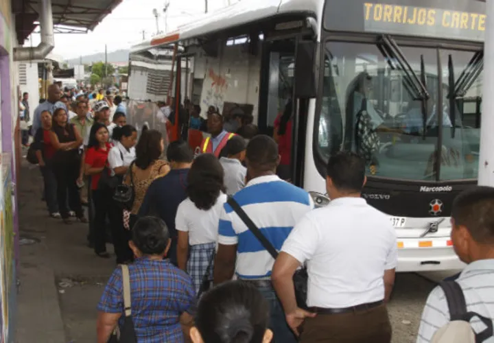 El sistema del metrobús todavía no ha logrado mejorar el servicio en la ciudad y san Miguelito.