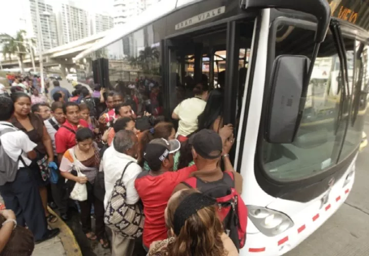 Las nuevas rutas serían más que nada para alimentar al Metro de Panamá y el costo será igual. Foto de archivo