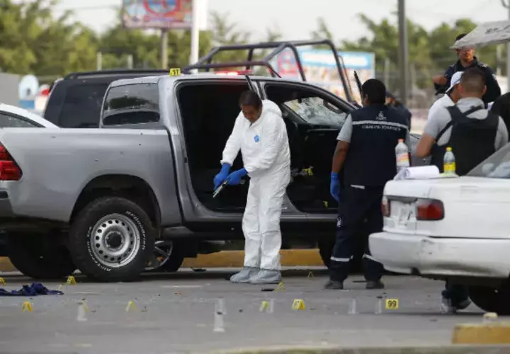 Barroso fue atacado en su domicilio donde recibió tres impactos de bala.