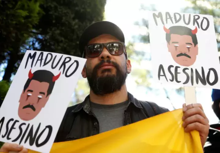 La presencia del líder venezolano estaba programada para la ceremonia de investidura, en el Congreso de la Unión, pero finalmente no pudo asistir porque su vuelo no llegó a tiempo.