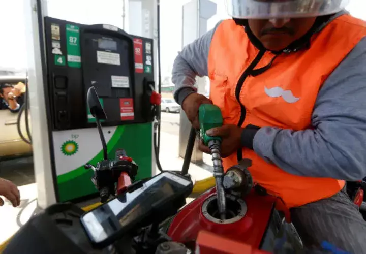 Salguero elaboró un mapa en el que se representan los oleoductos de Pemex y las cifras de mujeres asesinadas, en el que se demuestra que coinciden ambas zonas.