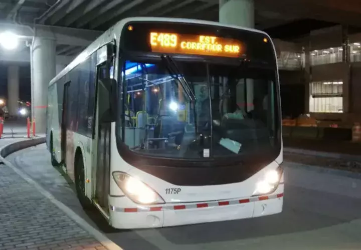 Metrobús respalda operaciones del Metro de Panamá tras apagón. Foto/Cortesía