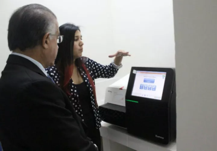 Este laboratorio del Mida pone al país a la vanguardia mundialmente en cuanto a la detección de plagas y enfermedades. Foto/Mida