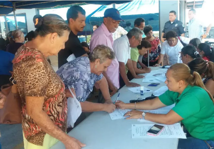 El beneficio del Mides es para adultos mayores de 65 años. 