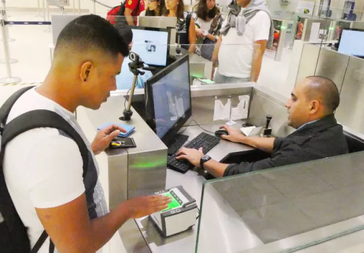 A extranjeros no se les permitiera la entrada a suelo nacional. Foto: Migración