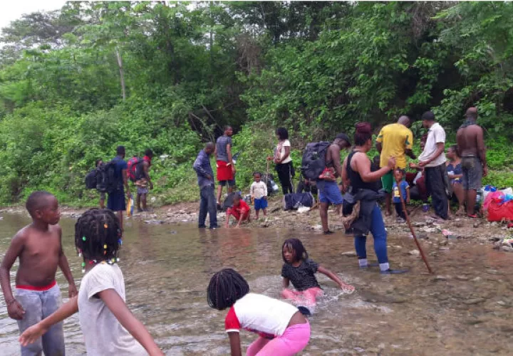 En Darién hay miles de migrantes procedentes de diferentes partes del mundo.