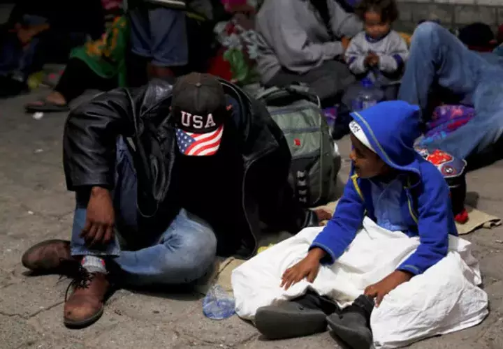 Este grupo de hondureños buscan la oportunidad de hacer un futuro en Estados Unidos. FOTO/EFE