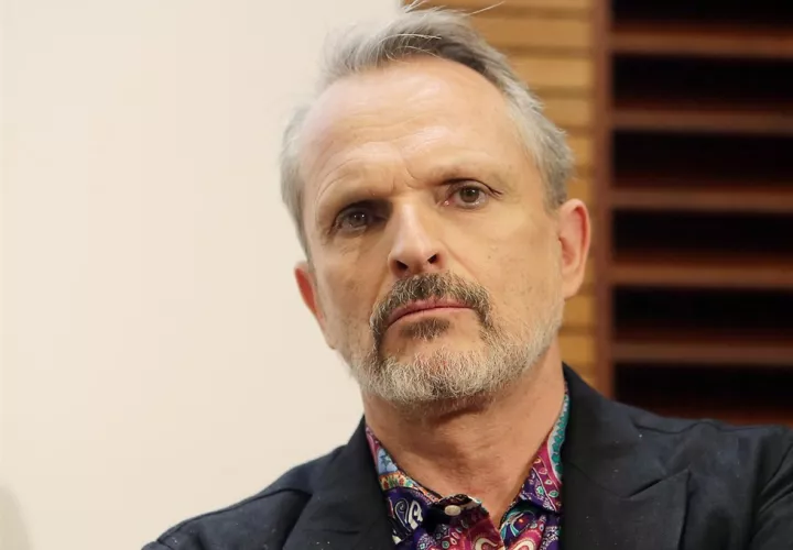 El cantante Miguel Bosé se ha trasladado a México donde está rehaciendo su vida tras ser incluido en la lista negra de morosos de la Hacienda española.