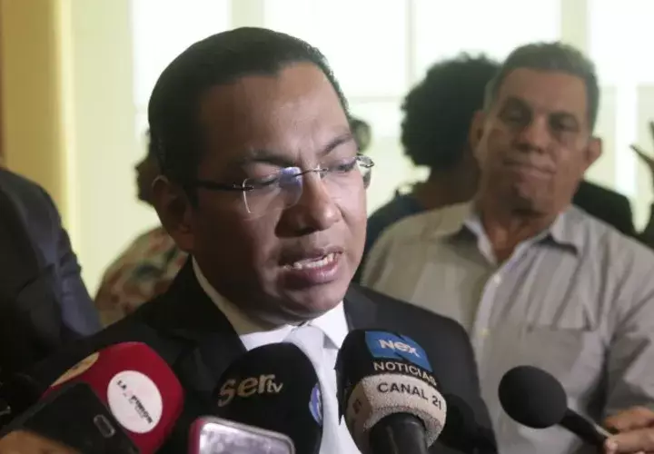 Vocería del Ministerio de Seguridad a cargo de Aarón Pérez.  Víctor Arosemana