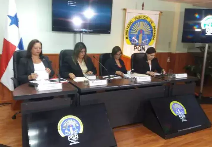 Las fiscales del Ministerio Público se hicieron acompañar de las acostumbradas presentaciones digitales para dar a conocer como marcha este caso complejo. Adiel Bonilla