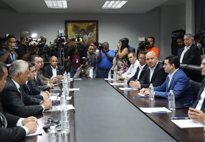 La tercera reunión de transición del nuevo Gobierno se realizó en la sede del Ministerio de Seguridad.