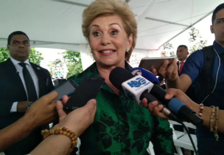 La expresidente Mireya Moscoso aboga por la unidad del Partido Panameñista. 