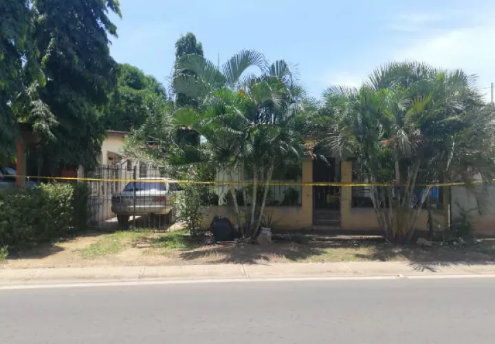Vivienda donde ocurrió la explosión en la víaa hacia Boca de Parita. Foto: Thays Domínguez.  