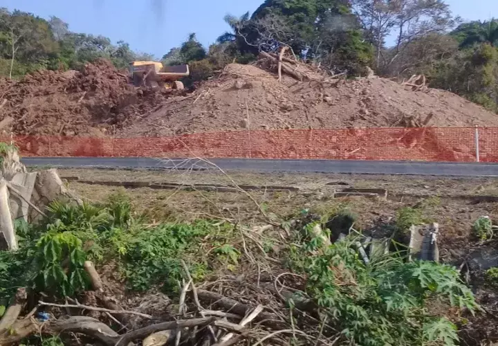 Los trabajos de ampliación de esta avenida han continuado. Archivo