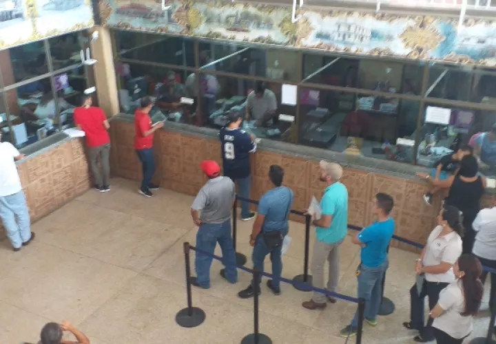 La mayor parte de los que le deben al municipio son comercios medianos que realizan diferentes actividades en el distrito de David. Foto/José Vásquez